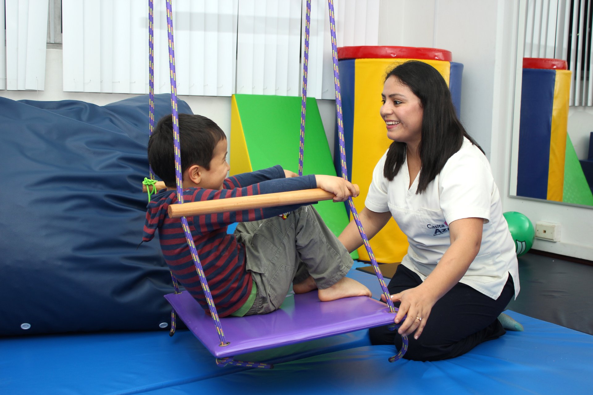 Sesión de terapia ocupacional en Casita Azul